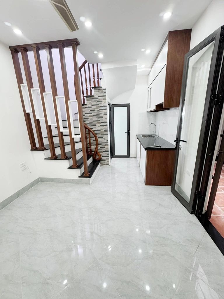 Bán nhà Đông Thiên - diện tích 50m2 3 tầng - ô tô tránh - giá 3,0 tỷ