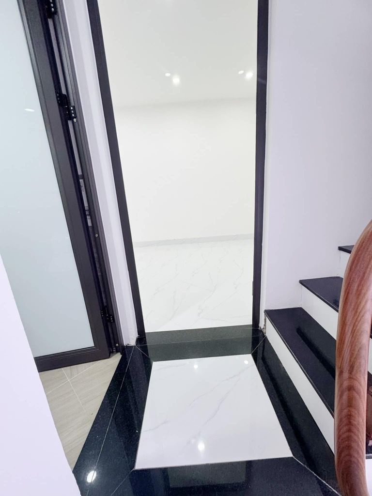 Bán nhà Đông Thiên - diện tích 50m2 3 tầng - ô tô tránh - giá 3,0 tỷ