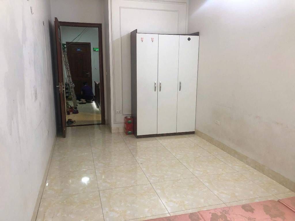 Bán nhà Trương Định - diện tích 44m2 5 tầng - Nhà dân xây - giá 11,2 tỷ