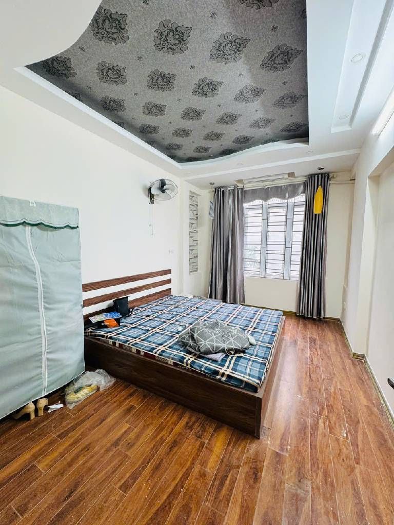 Bán nhà Lĩnh Nam - diện tích 36m2 4 tầng - Ngách thông ô tô - giá 7,9 tỷ