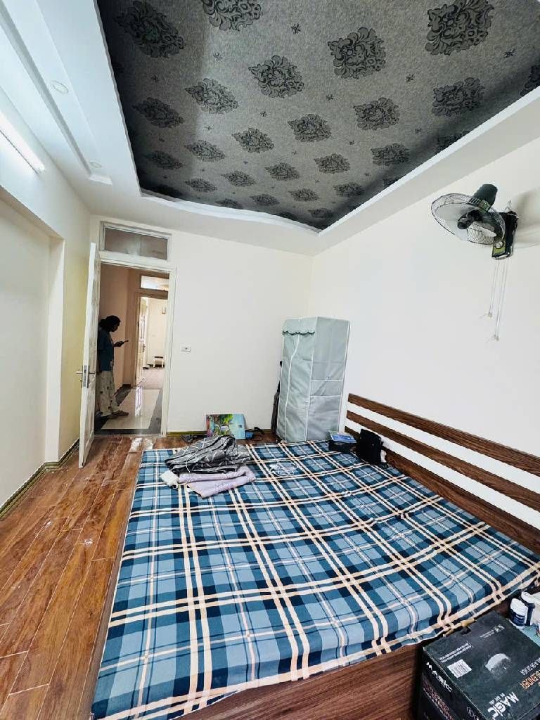 Bán nhà Lĩnh Nam - diện tích 36m2 4 tầng - Ngách thông ô tô - giá 7,9 tỷ