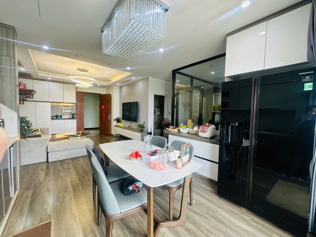 Bán nhà Lê Văn Lương - diện tích 98.4m2 1 tầng - Lô góc, view triệu đô - giá 8,2 tỷ