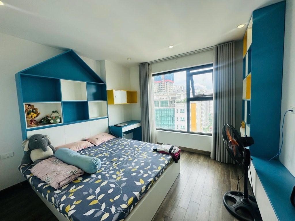 Bán nhà Lê Văn Lương - diện tích 98.4m2 1 tầng - Lô góc, view triệu đô - giá 8,2 tỷ