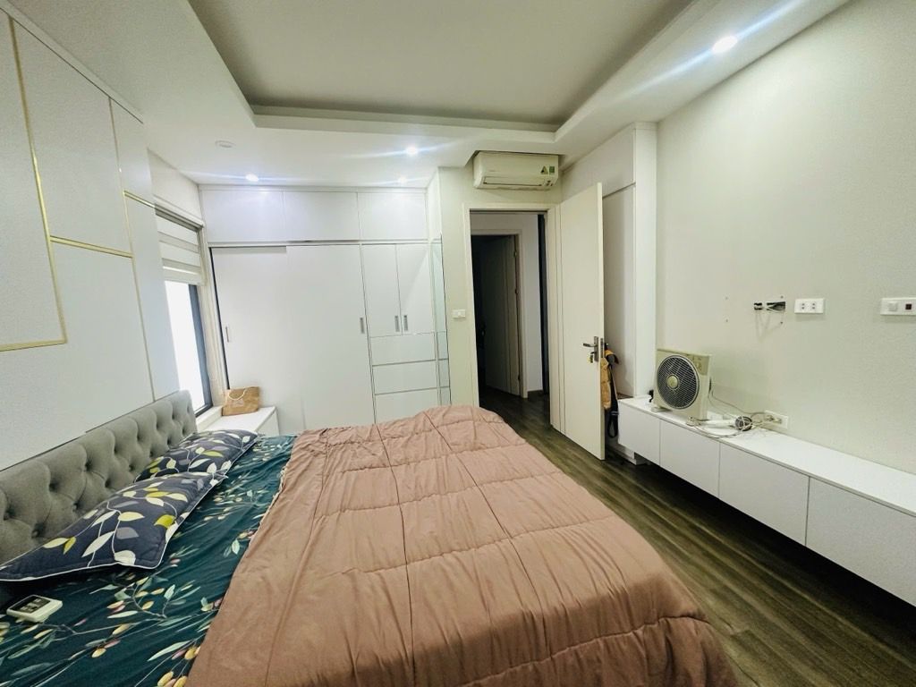 Bán nhà Lê Văn Lương - diện tích 98.4m2 1 tầng - Lô góc, view triệu đô - giá 8,2 tỷ