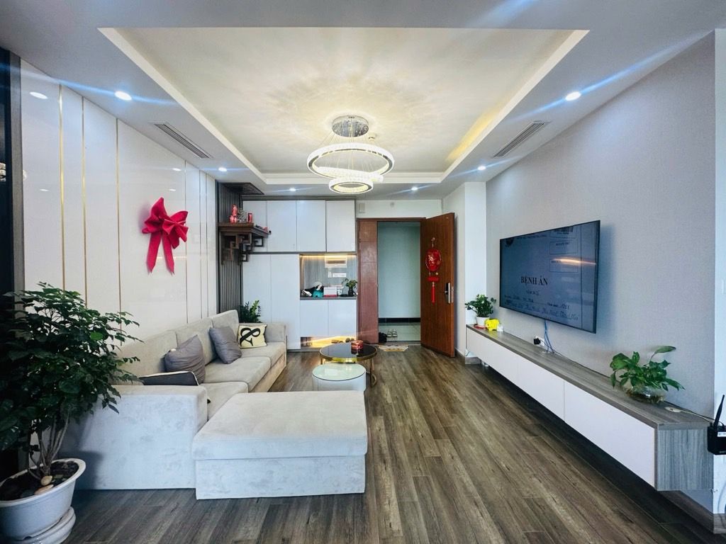 Bán nhà Lê Văn Lương - diện tích 98.4m2 1 tầng - Lô góc, view triệu đô - giá 8,2 tỷ