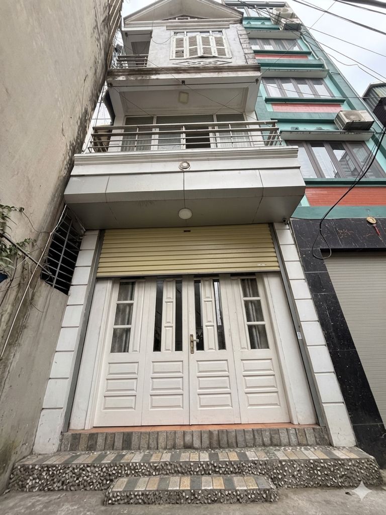 Bán nhà Thanh Lân - diện tích 38m2 4 tầng - Nhà 2 mặt thoáng - giá 9,3 tỷ
