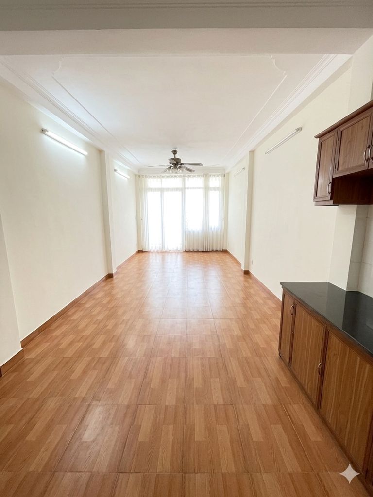 Bán nhà Thanh Lân - diện tích 38m2 4 tầng - Nhà 2 mặt thoáng - giá 9,3 tỷ