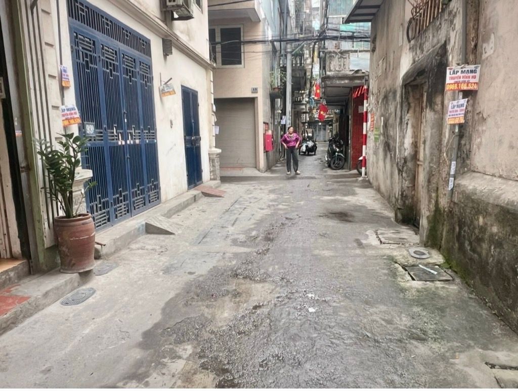 Bán nhà Nguyễn Đức Cảnh - diện tích 56.4m2 4 tầng - ô tô vào nhà - giá 14 tỷ