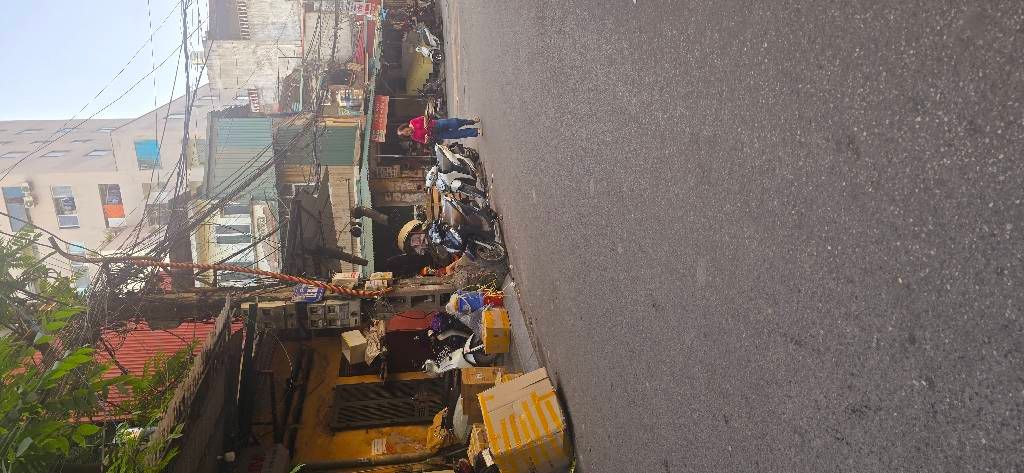 Bán nhà Lê Gia Đỉnh - diện tích 29,6m2 2 tầng - Ô tô tránh - giá 11,8 tỷ