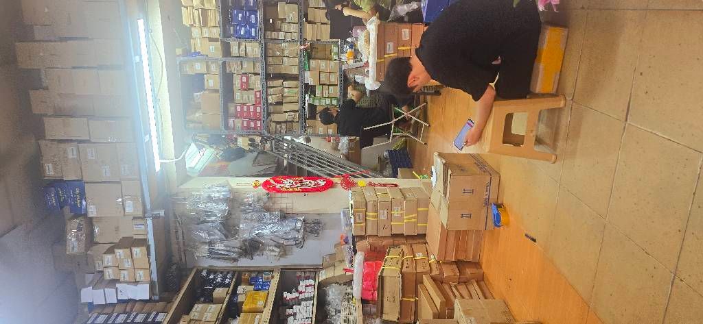 Bán nhà Lê Gia Đỉnh - diện tích 29,6m2 2 tầng - Ô tô tránh - giá 11,8 tỷ