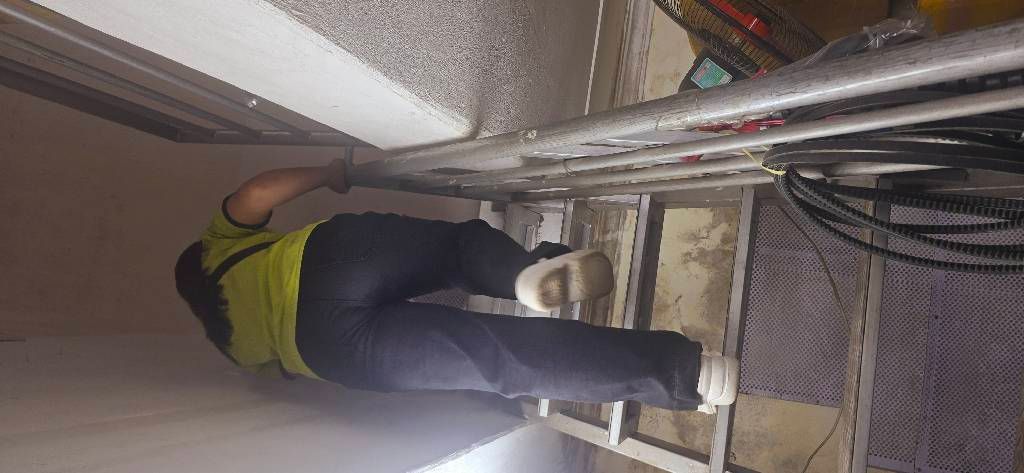 Bán nhà Lê Gia Đỉnh - diện tích 29,6m2 2 tầng - Ô tô tránh - giá 11,8 tỷ