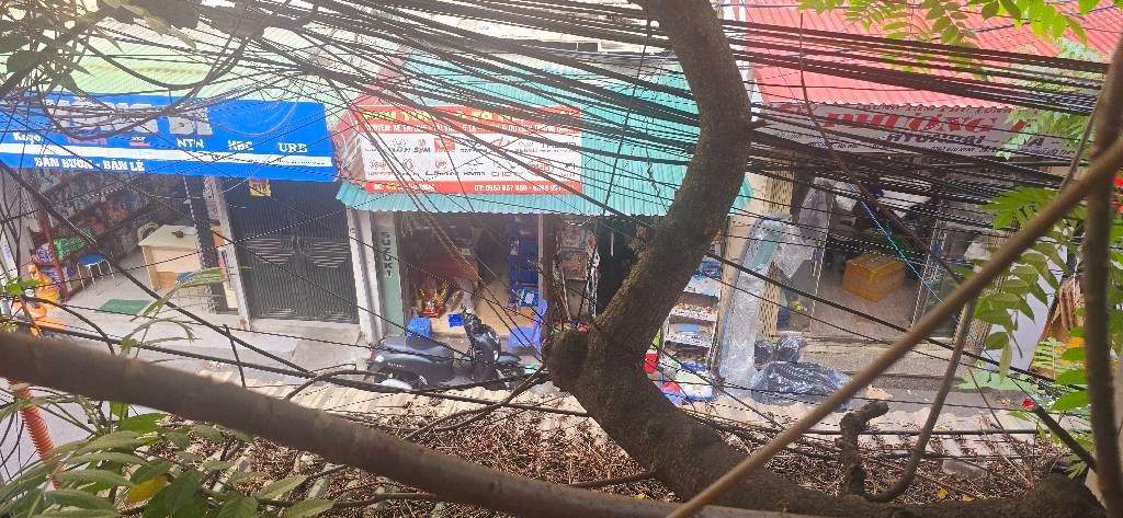 Bán nhà Lê Gia Đỉnh - diện tích 29,6m2 2 tầng - Ô tô tránh - giá 11,8 tỷ