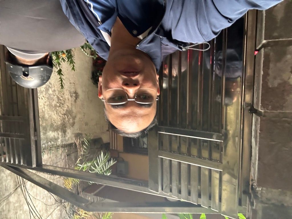 Bán nhà Lương Sử C - diện tích 42,2m2 4 tầng - Nhà đẹp ở ngay - giá 9,8 tỷ