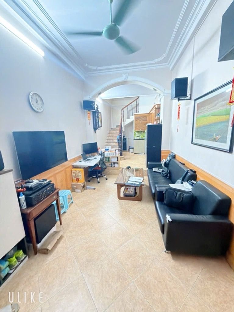 Bán nhà Lương Sử C - diện tích 42,2m2 4 tầng - Nhà đẹp ở ngay - giá 9,8 tỷ