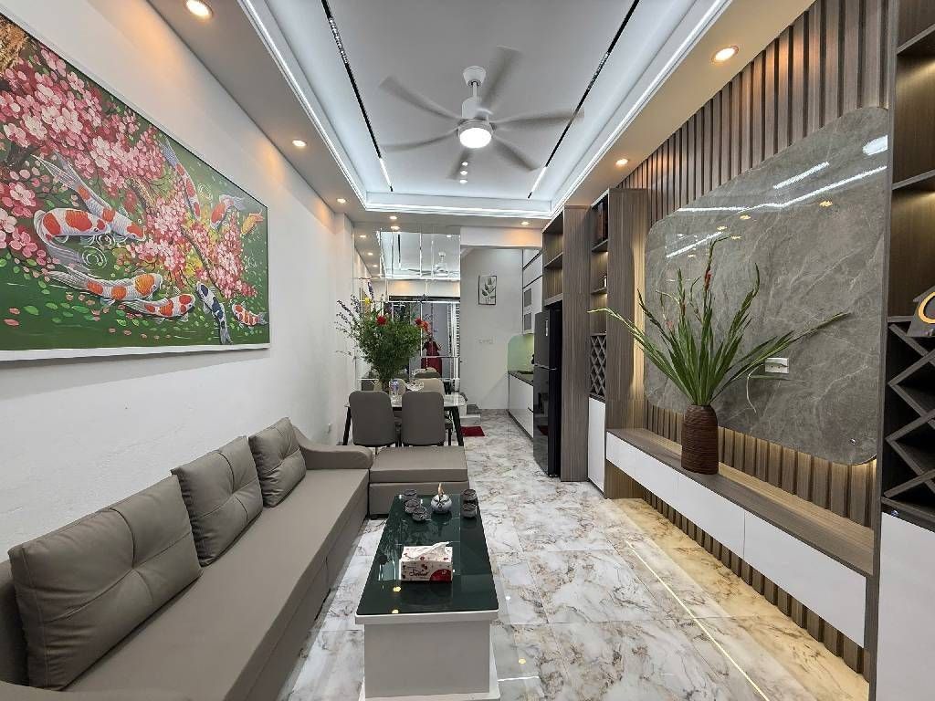 Bán nhà Tân Mai - diện tích 26m2 5 tầng - Nhà đẹp đủ công năng - giá 8,6 tỷ