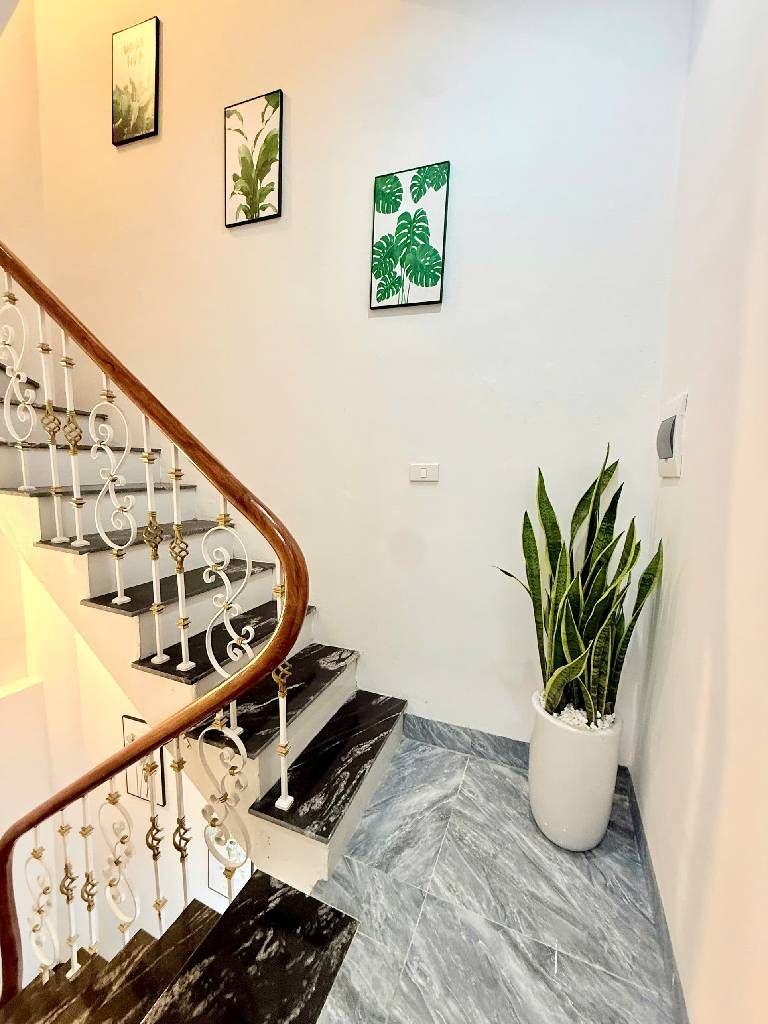 Bán nhà Tân Mai - diện tích 26m2 5 tầng - Nhà đẹp đủ công năng - giá 8,6 tỷ