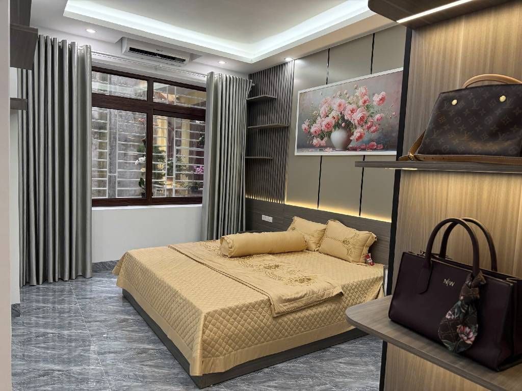 Bán nhà Tân Mai - diện tích 26m2 5 tầng - Nhà đẹp đủ công năng - giá 8,6 tỷ