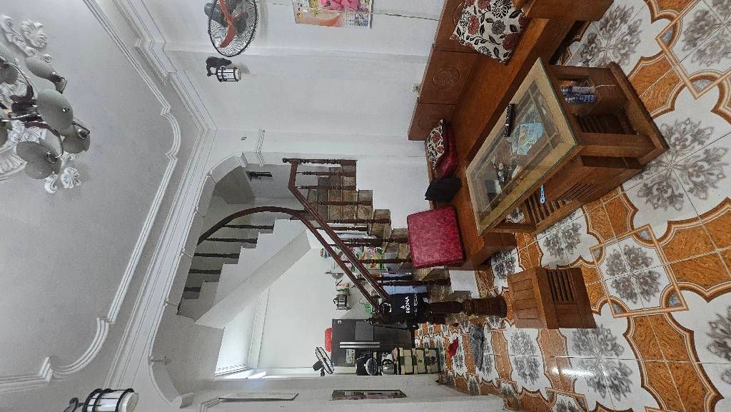 Bán nhà Tân Mai - diện tích 39m2 3 tầng - gần ô tô - giá 8,5 tỷ