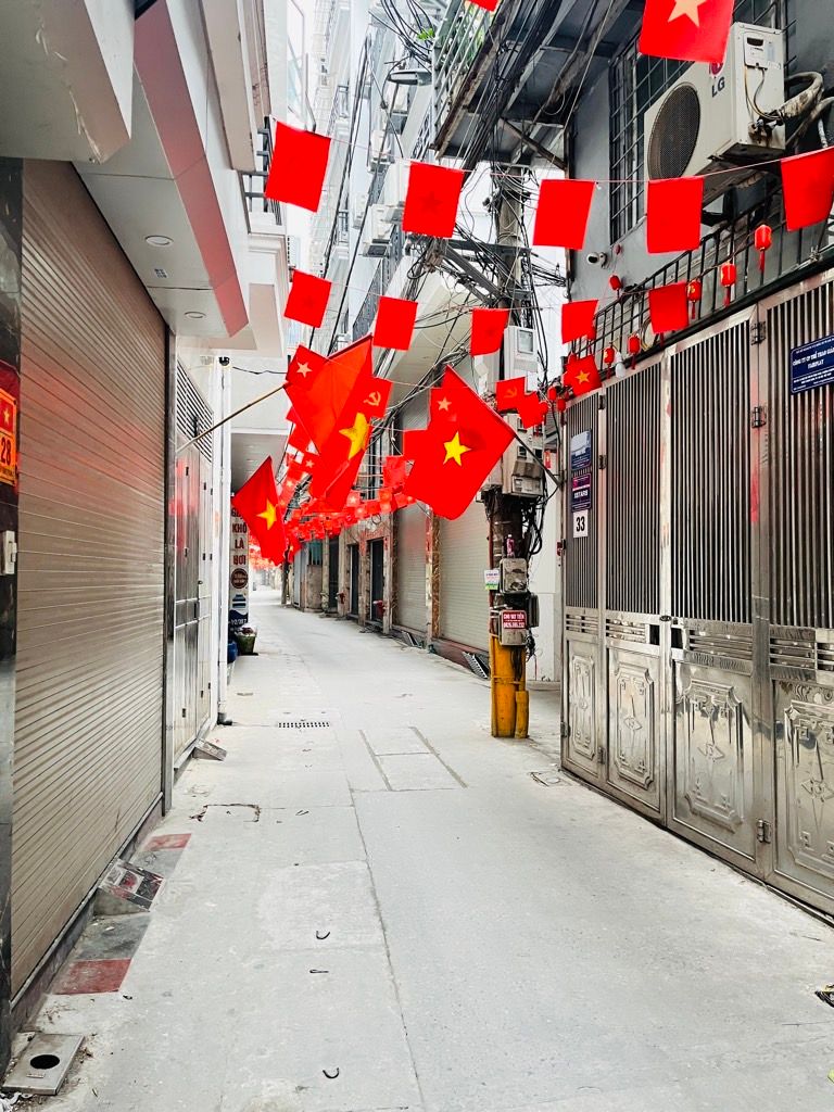 Bán nhà Vũ Tông Phan - diện tích 61.5m2 6 tầng - thang máy - giá 16,2 tỷ