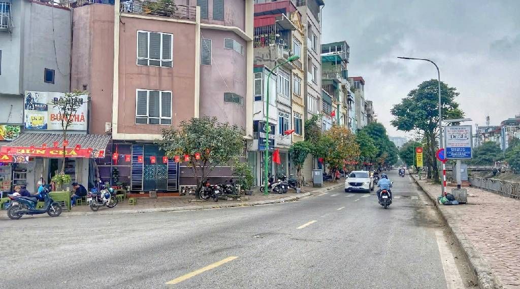 Bán nhà Hà kế Tấn - diện tích 65m2 3 tầng - Nhà mặt phố sầm uất - giá 10 tỷ