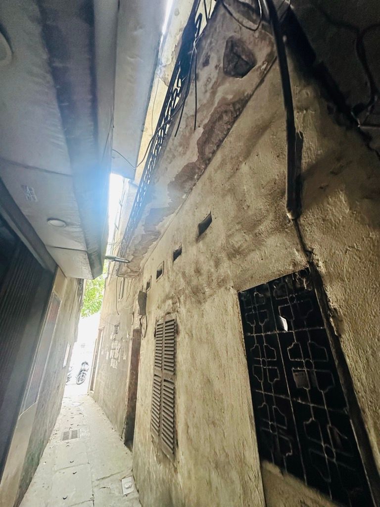 Bán nhà Trường Chinh - diện tích 17,7m2 2 tầng - SIÊU HIẾM - BAY NHANH - EM RUỘT MẶT PHỐ - giá 5,1 tỷ