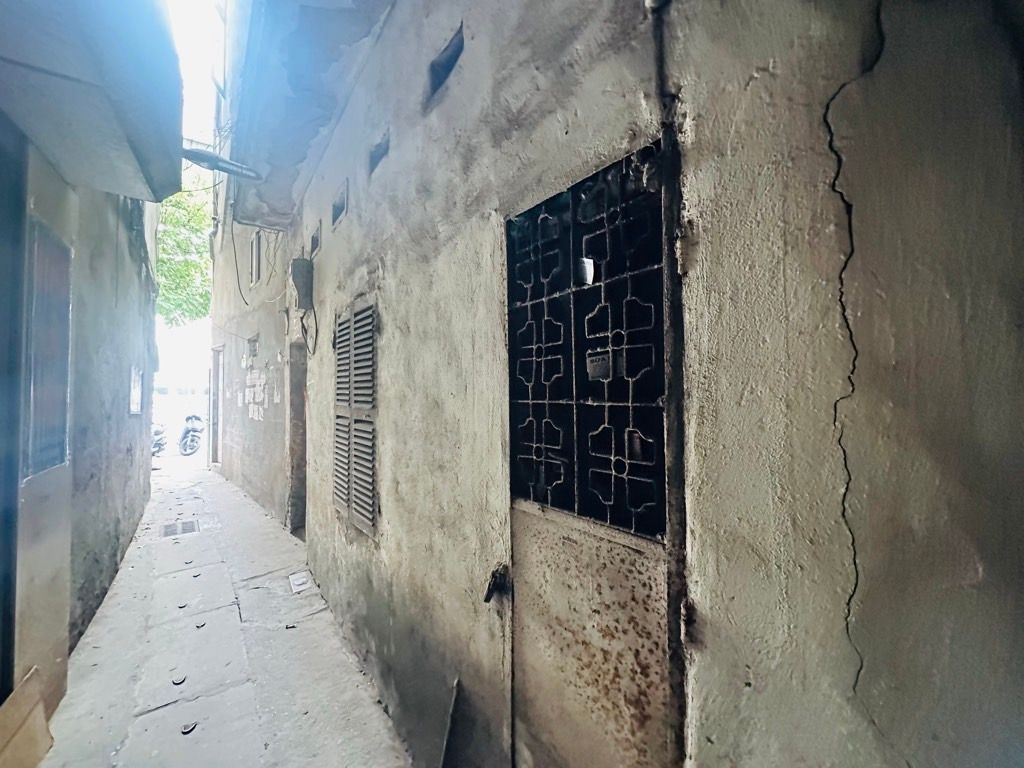 Bán nhà Trường Chinh - diện tích 17,7m2 2 tầng - SIÊU HIẾM - BAY NHANH - EM RUỘT MẶT PHỐ - giá 5,1 tỷ