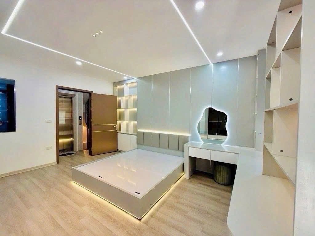 Bán nhà Đại Từ - diện tích 38.2m2 5 tầng - thang máy - giá 12,9 tỷ