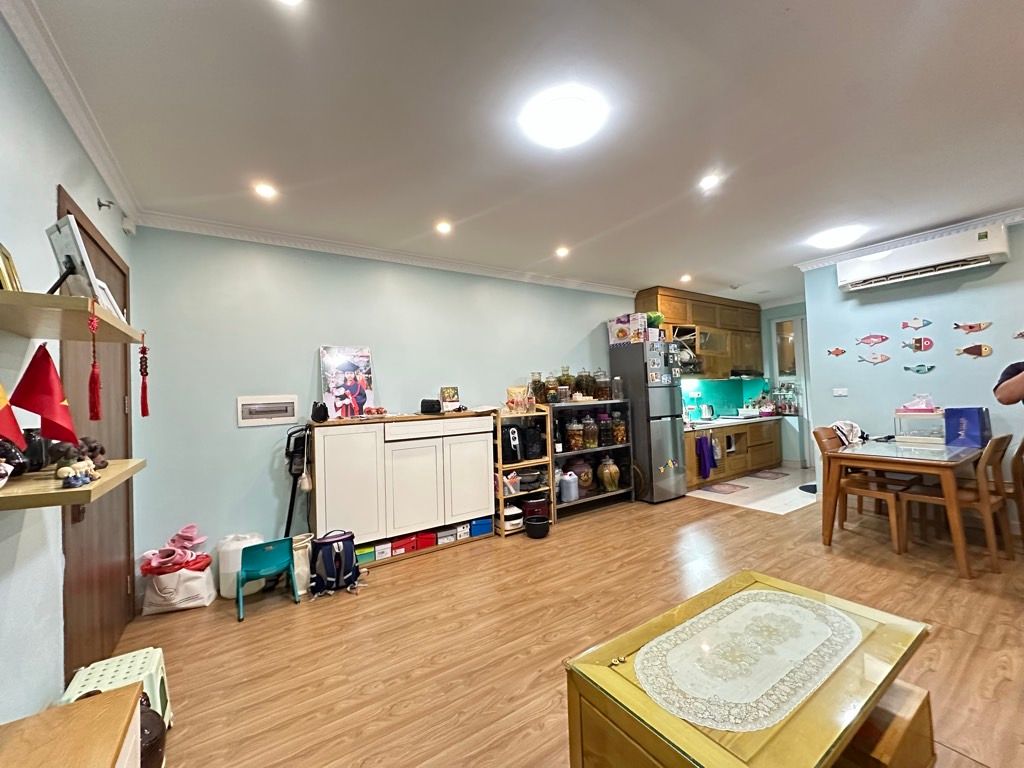 Bán nhà Tân Mai - diện tích 66.7m2 3 tầng - Lô góc - giá 6,75 tỷ