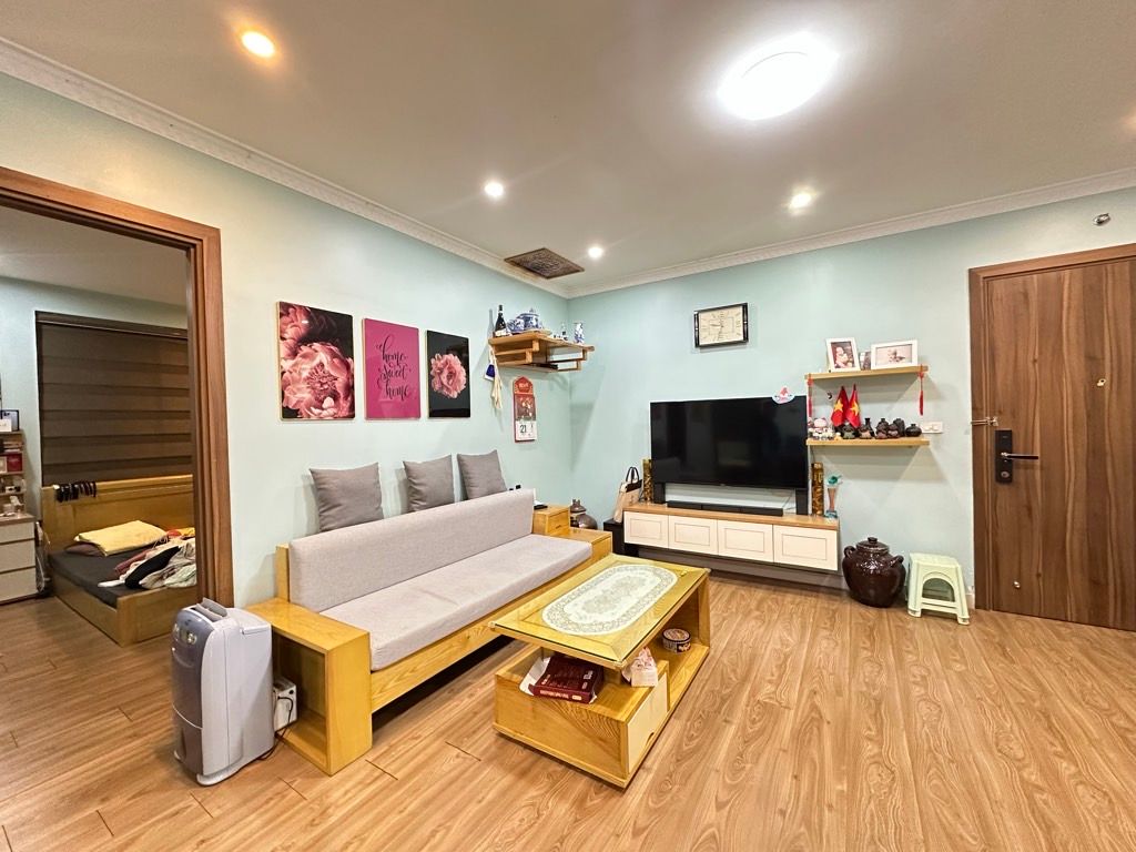 Bán nhà Tân Mai - diện tích 66.7m2 3 tầng - Lô góc - giá 6,75 tỷ