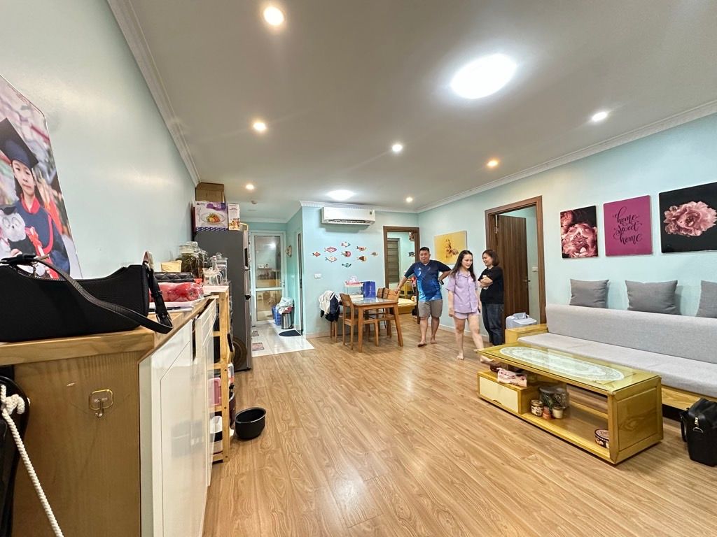 Bán nhà Tân Mai - diện tích 66.7m2 3 tầng - Lô góc - giá 6,75 tỷ