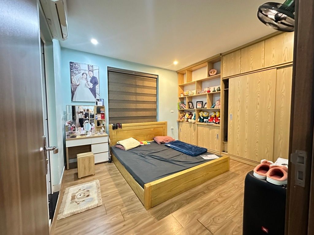 Bán nhà Tân Mai - diện tích 66.7m2 3 tầng - Lô góc - giá 6,75 tỷ