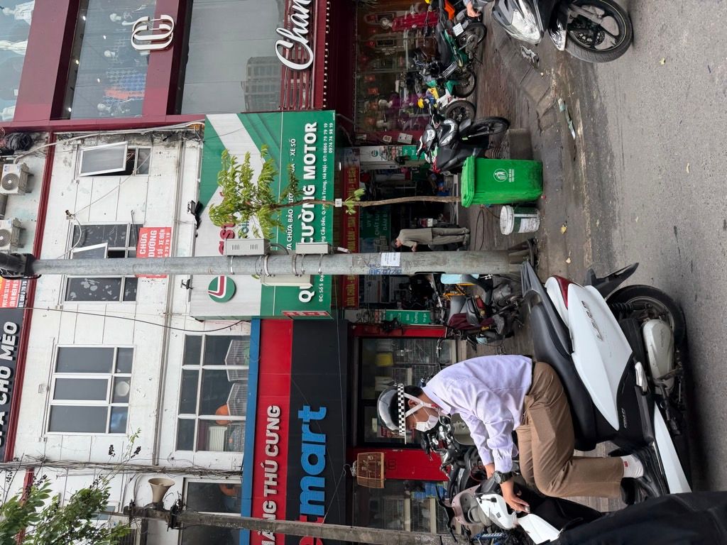 Bán nhà Đại Cồ Việt - diện tích 20,7m2 4 tầng - mặt phố hiếm có - giá 17,8 tỷ