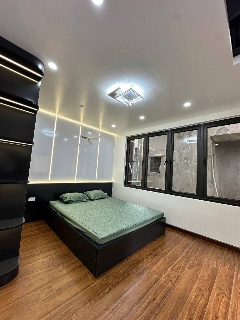 Bán nhà Thịnh Hào - diện tích 22,6m2 4 tầng - lô góc hai mặt thoáng - giá 6,5 tỷ