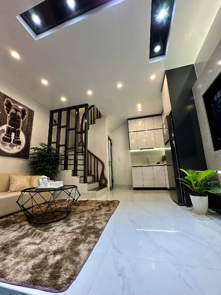 Bán nhà Thịnh Hào - diện tích 22,6m2 4 tầng - lô góc hai mặt thoáng - giá 6,5 tỷ