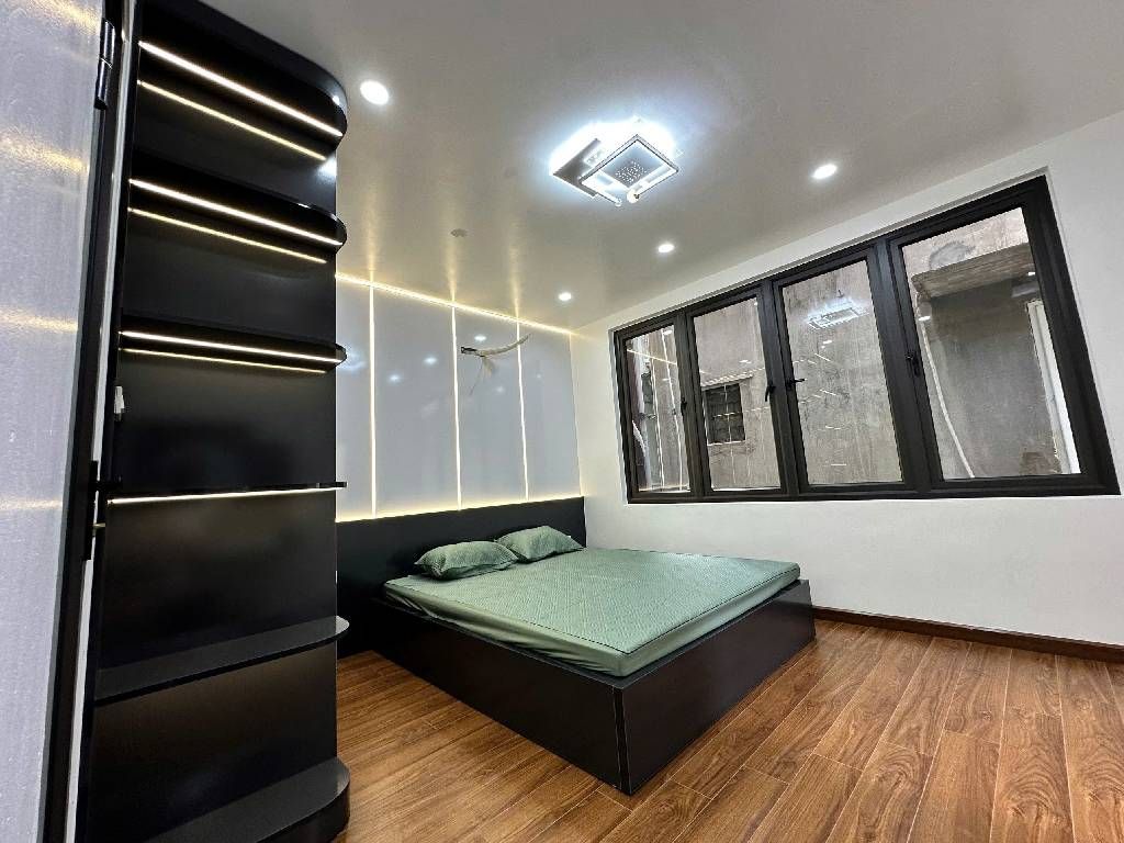 Bán nhà Thịnh Hào - diện tích 22,6m2 4 tầng - lô góc hai mặt thoáng - giá 6,5 tỷ