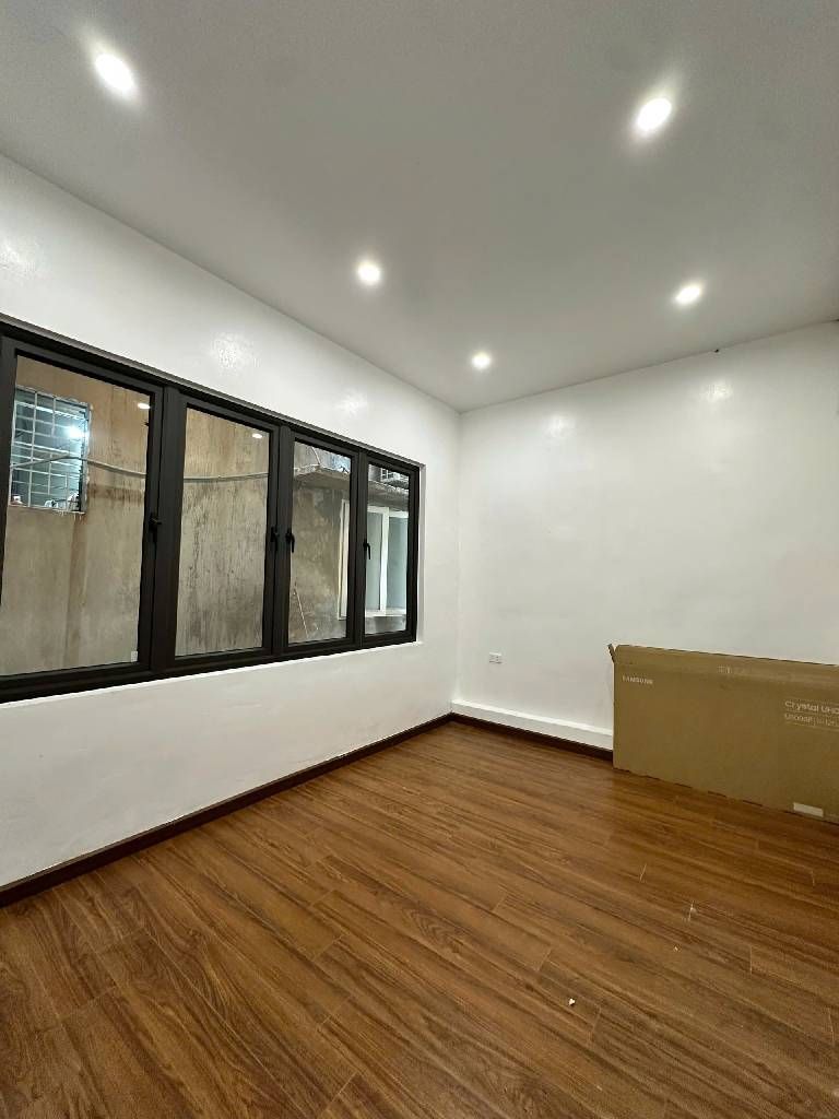 Bán nhà Thịnh Hào - diện tích 22,6m2 4 tầng - lô góc hai mặt thoáng - giá 6,5 tỷ