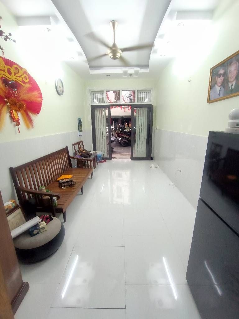 Bán nhà Văn Hương - diện tích 26m2 4 tầng - Lô góc hai thoáng - giá 9 tỷ