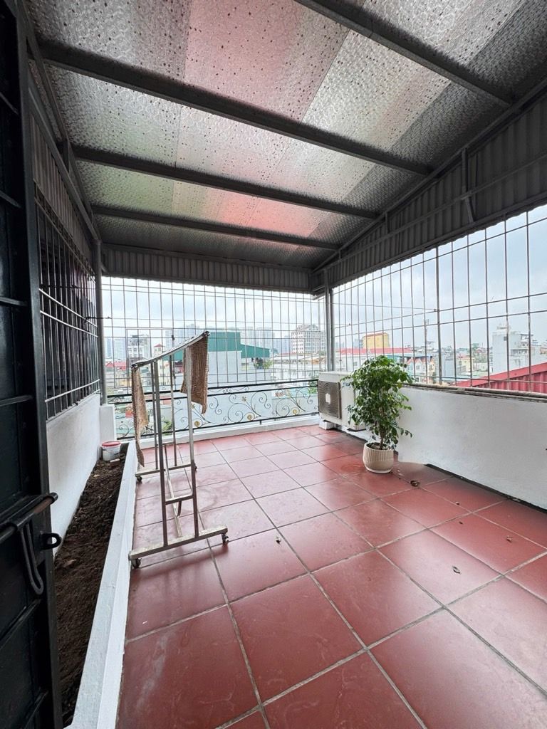 Bán nhà Đông Thiên - diện tích 33.8m2 5 tầng - Lô góc, ô tô đỗ cửa - giá 10,5 tỷ