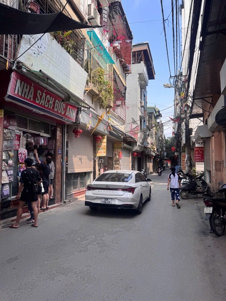 Bán nhà Đông Thiên - diện tích 33.8m2 5 tầng - Lô góc, ô tô đỗ cửa - giá 10,5 tỷ