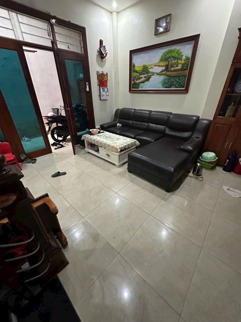 Bán nhà Đại Từ - diện tích 37m2 5 tầng - gần hồ Linh Đàm - giá 8,5 tỷ