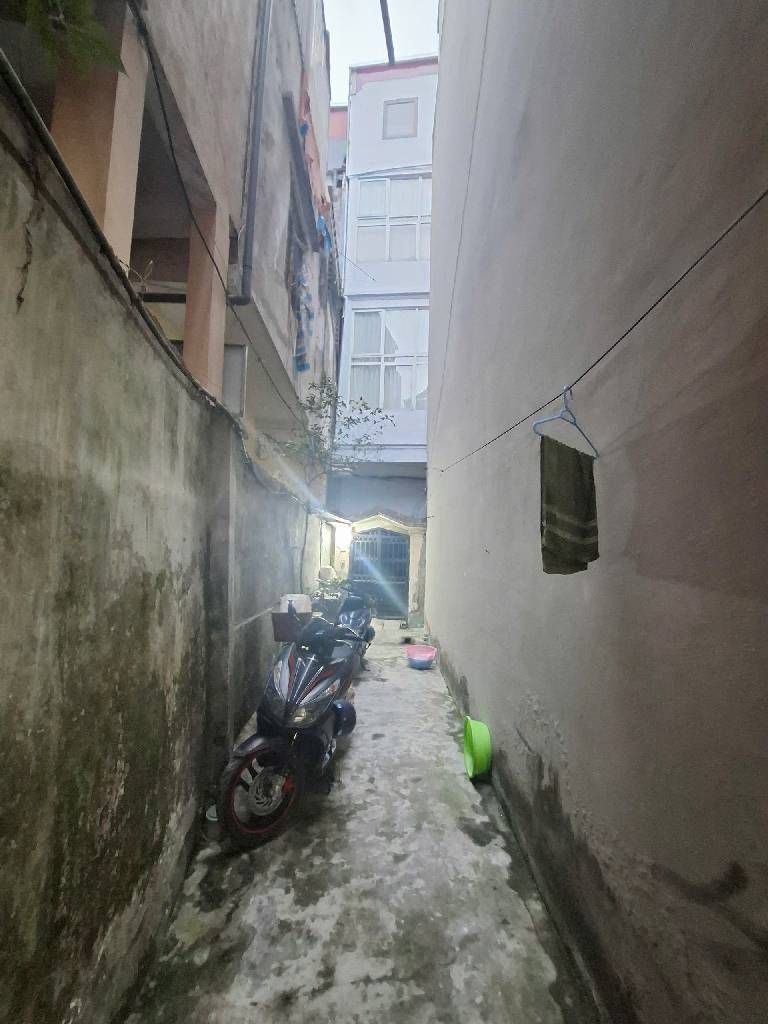 Bán nhà Bùi Ngọc Dương - diện tích 41m2 4 tầng - Lô góc thoáng sáng - giá 8,8 tỷ