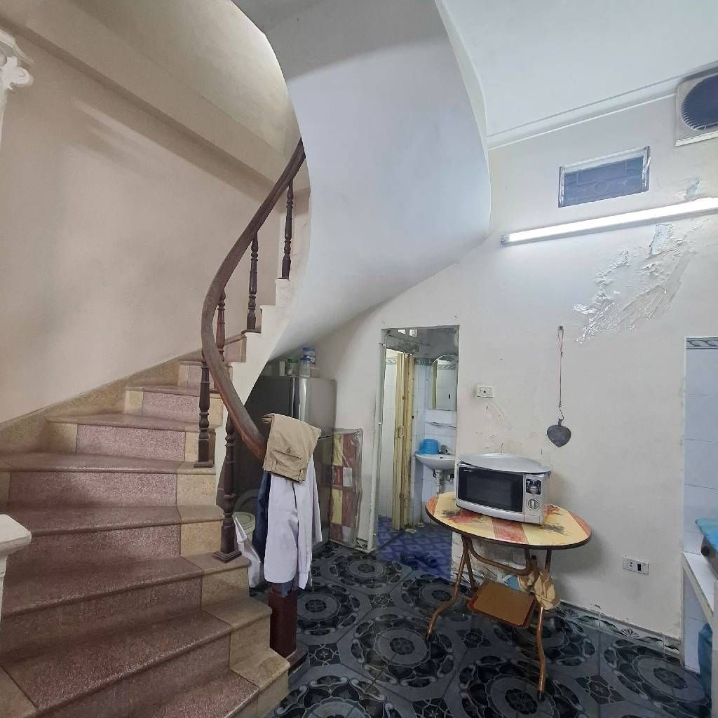 Bán nhà Bùi Ngọc Dương - diện tích 41m2 4 tầng - Lô góc thoáng sáng - giá 8,8 tỷ