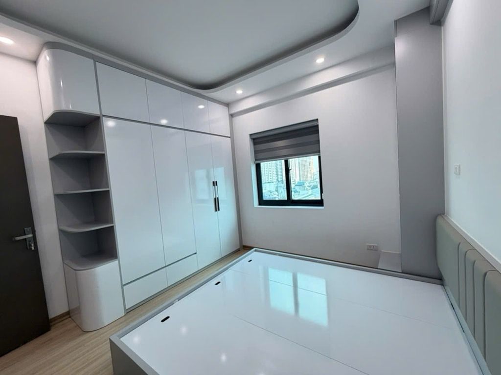 Bán nhà Hoàng Minh Giám - diện tích 63m2 13 tầng - Căn hộ full nội thất - giá 5,95 tỷ