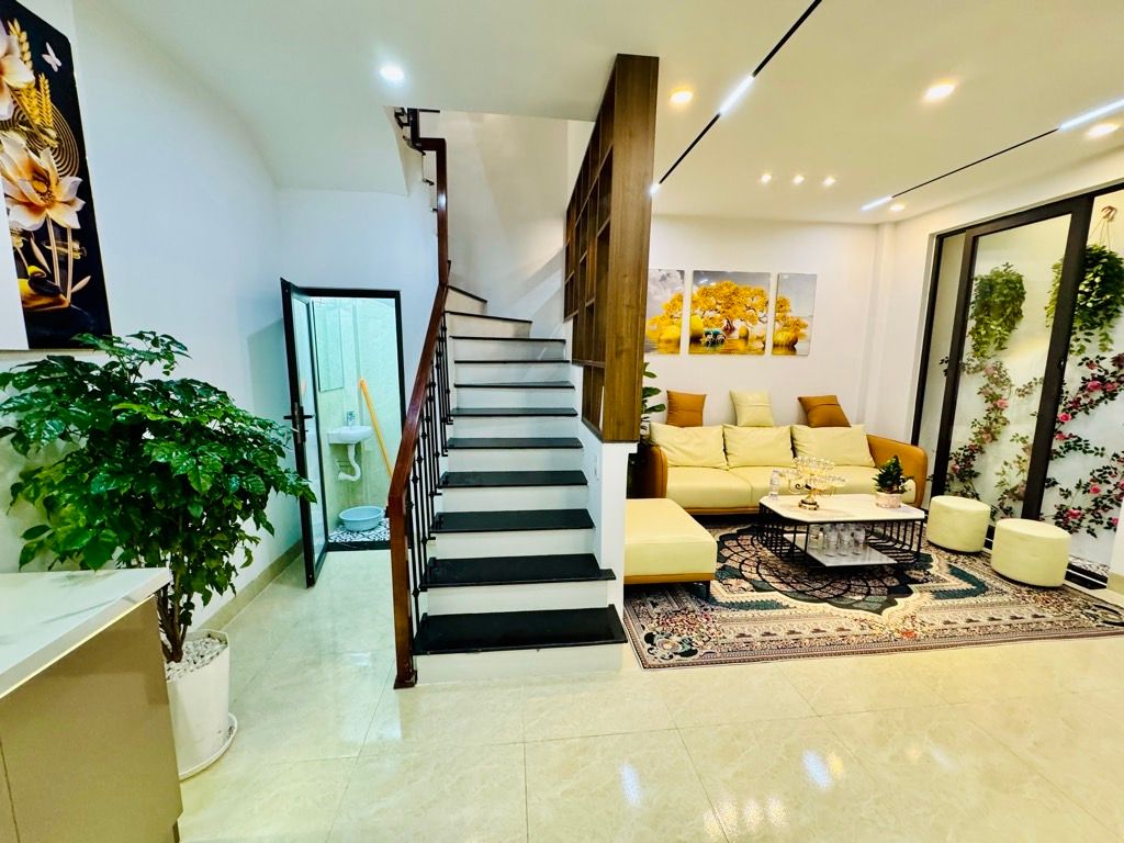 Bán nhà Nam Dư - diện tích 60m2 5 tầng - Ô tô đỗ cổng - giá 7,8 tỷ