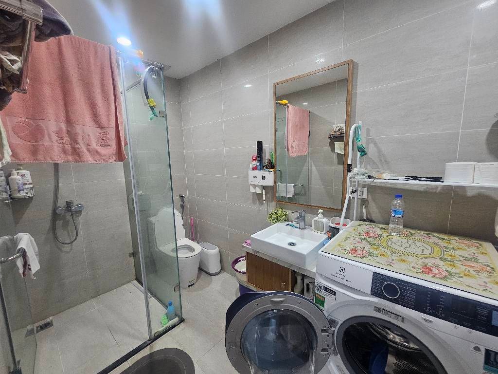 Bán nhà Hoàng Đạo Thúy - diện tích 152.2m2 1 tầng - Lô góc thoáng sáng - giá 14,5 tỷ