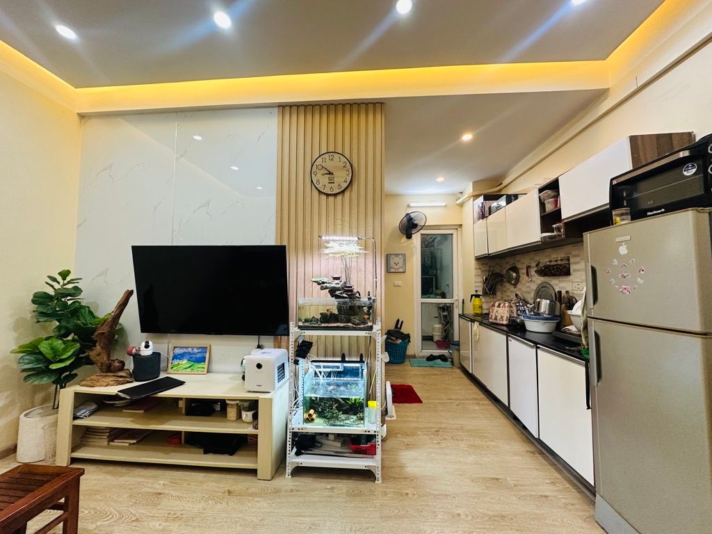 Bán nhà Nguyễn Xiển - diện tích 60m2 6 tầng - nhà đẹp hiếm có - giá 3,9 tỷ