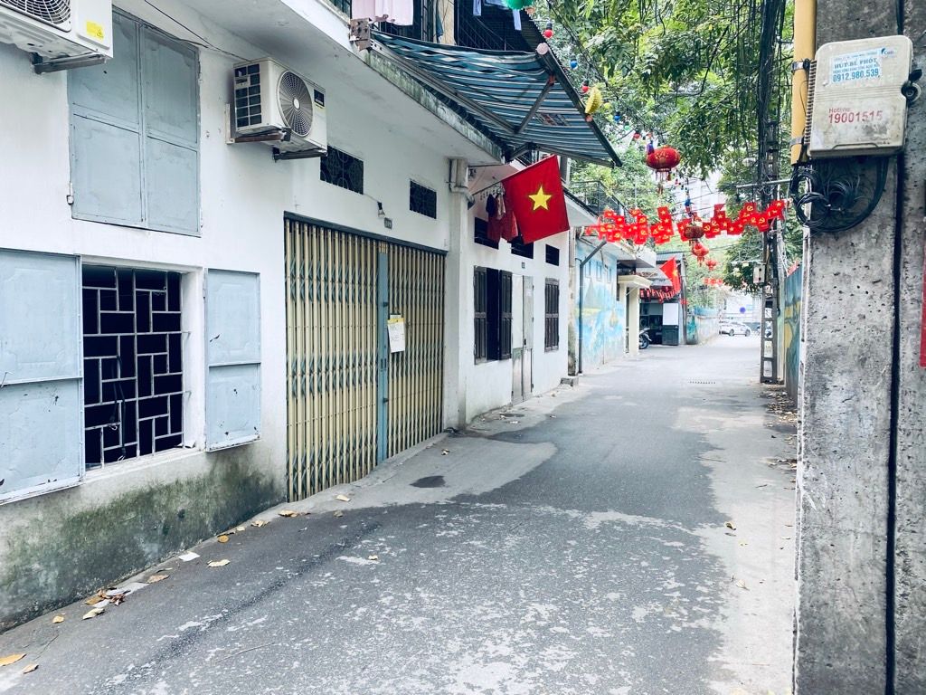 Bán nhà Nguyễn Trãi - diện tích 44,3m2 1 tầng - Tập thể tầng 1 - giá 5,8 tỷ