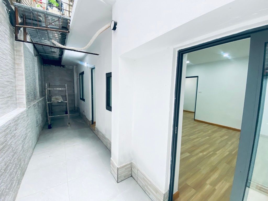 Bán nhà Nguyễn Trãi - diện tích 44,3m2 1 tầng - Tập thể tầng 1 - giá 5,8 tỷ