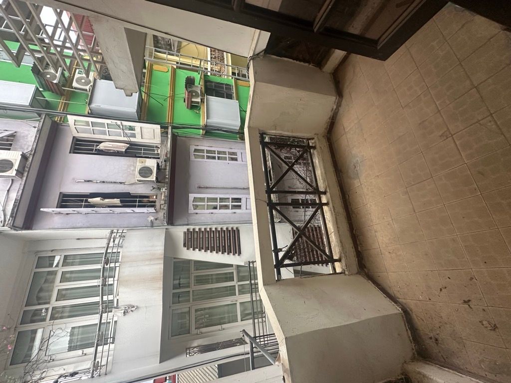 Bán nhà Chùa Vua - diện tích 46m2 5 tầng - mặt phố - giá 15,2 tỷ