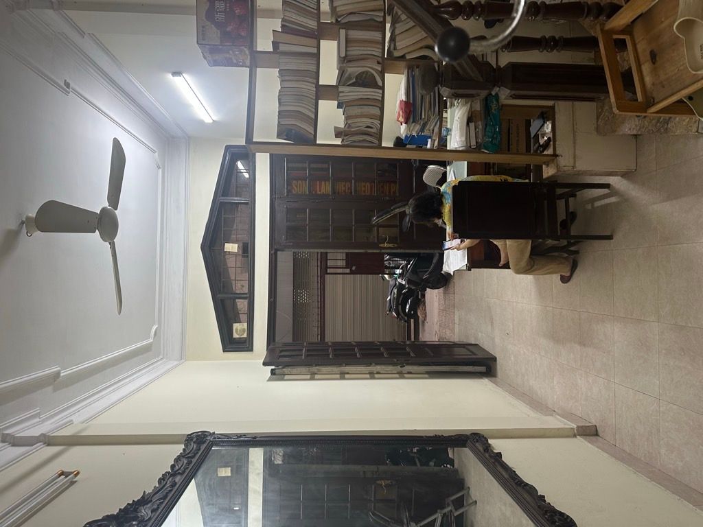 Bán nhà Chùa Vua - diện tích 46m2 5 tầng - mặt phố - giá 15,2 tỷ